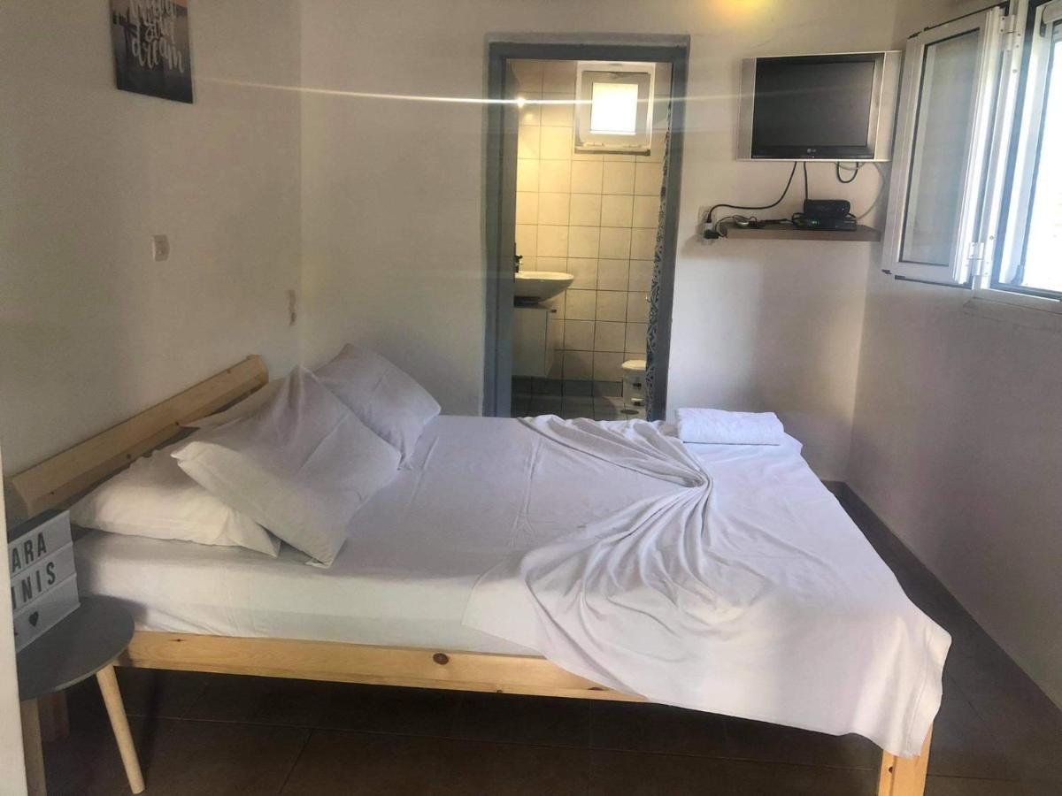 卡里利梅内斯 Karampinis旅馆 外观 照片
